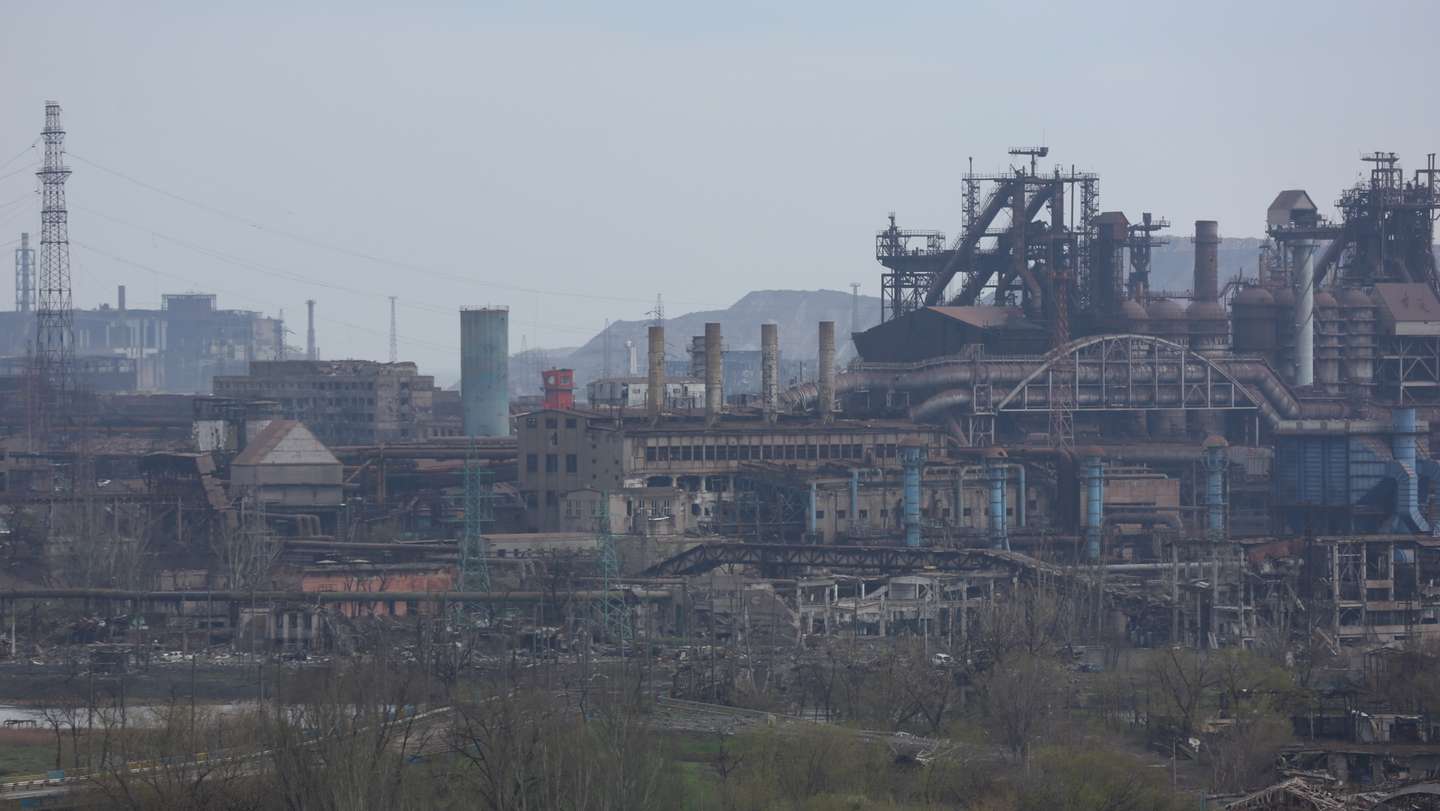 Mariupol's last stronghold Azovstal plant still resists against Russian forces