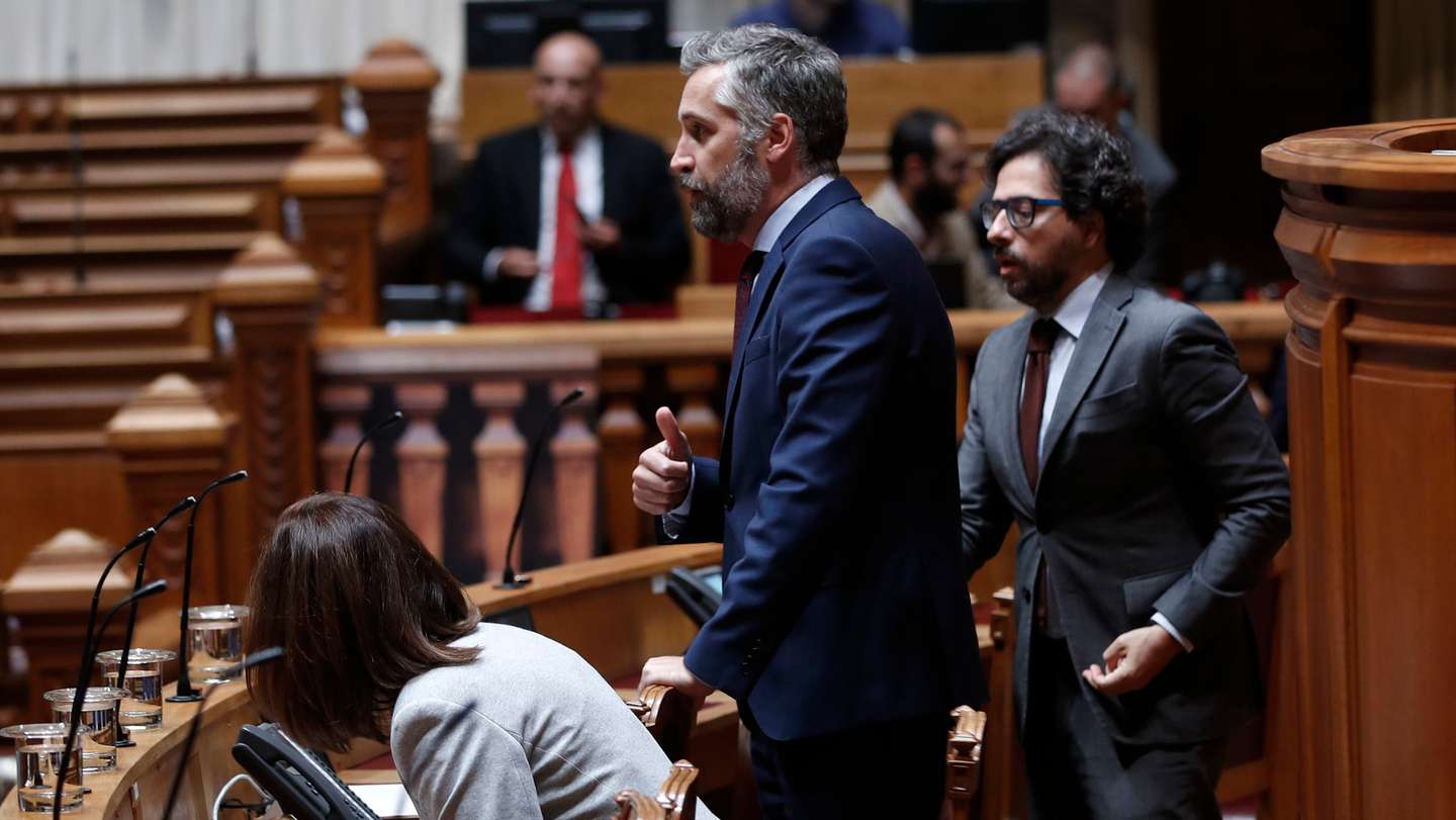 Pedro Nuno Santos e Hugo Mendes