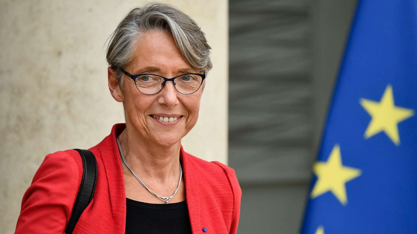Weekly cabinet meeting at the Elysee Presidential Palace