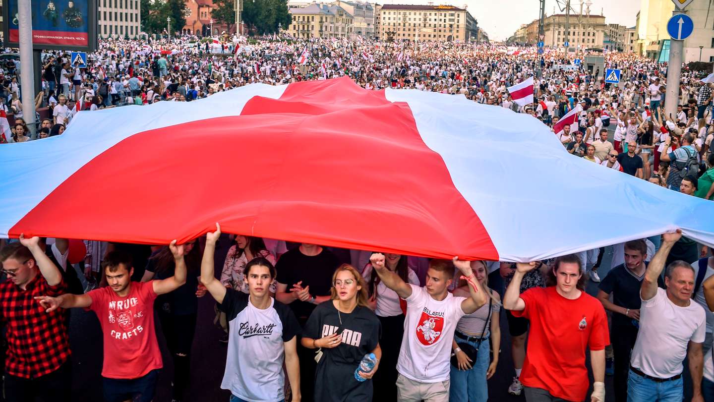 TOPSHOT-BELARUS-VOTE-POLITICS-DEMO