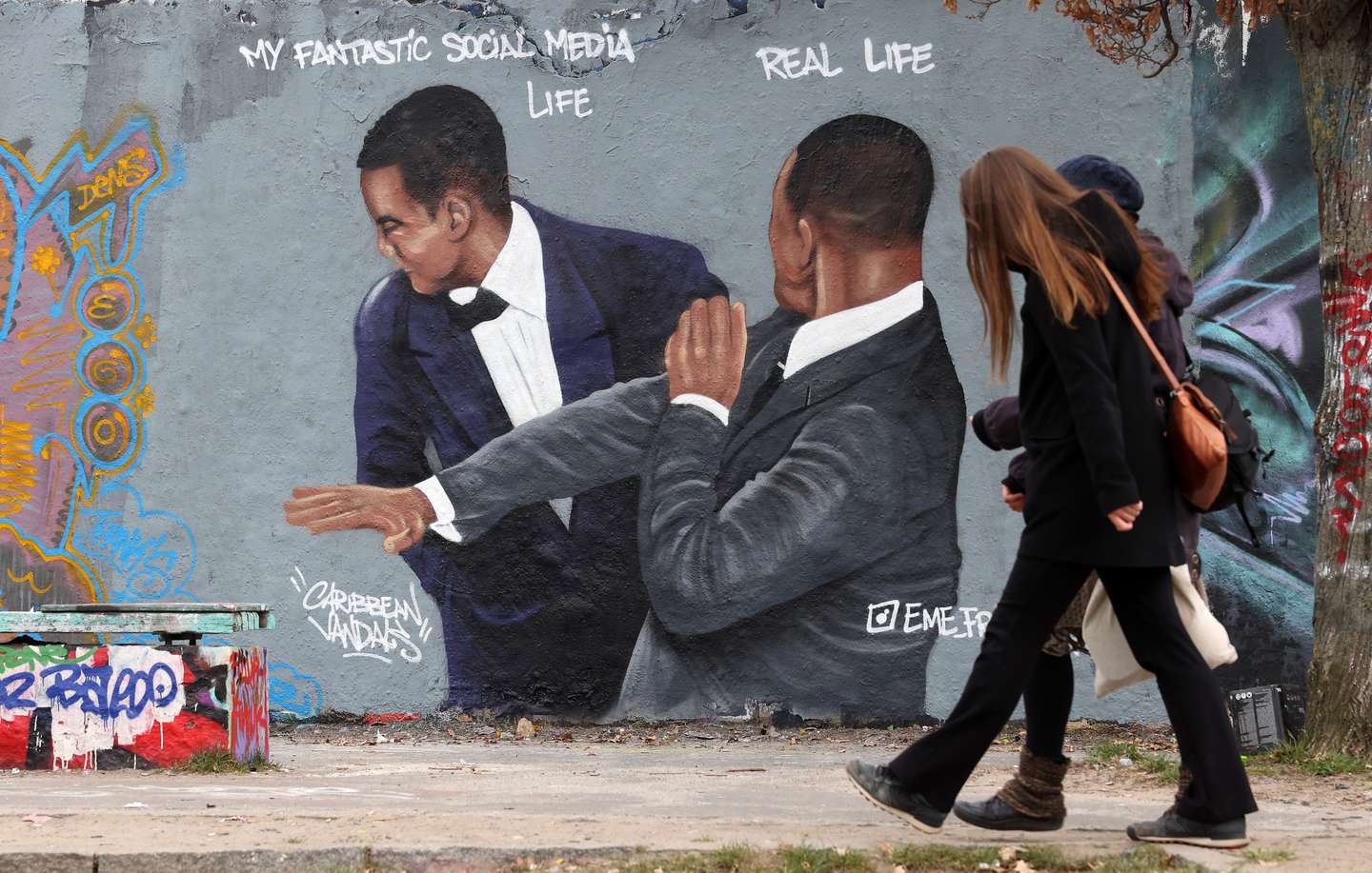 Graffiti Depicts Will Smith Slapping Chris Rock In Berlin