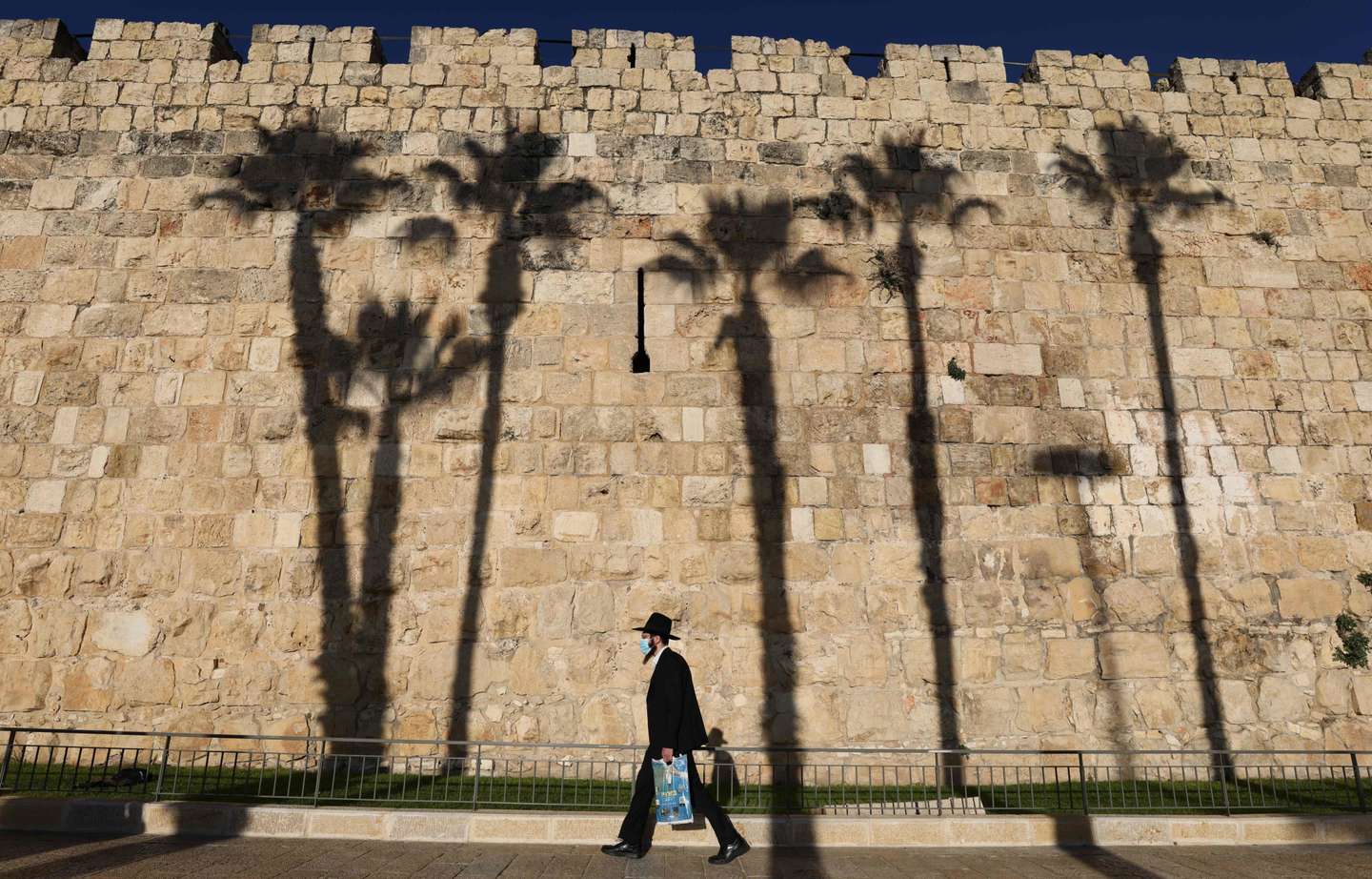 TOPSHOT-ISRAEL-TOURISM-HEALTH-VIRUS