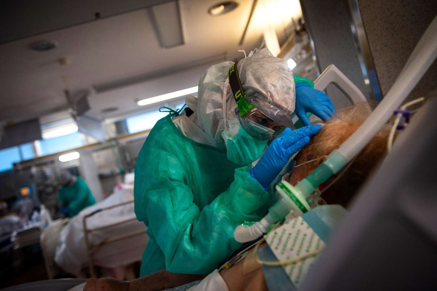 TOPSHOT-SPAIN-HEALTH-VIRUS-HOSPITAL