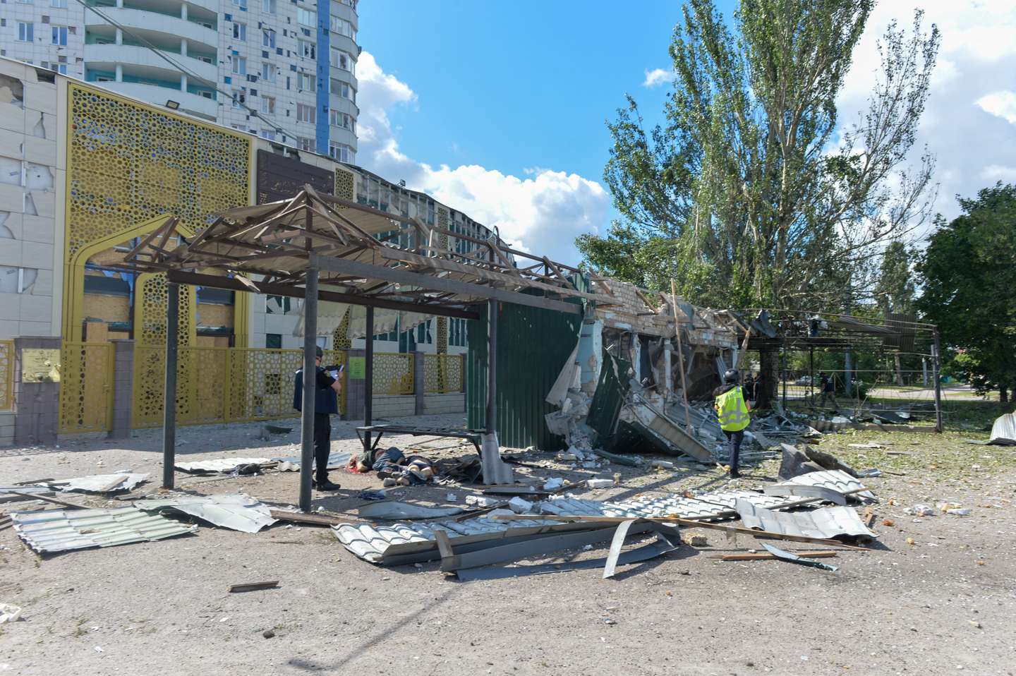 Russian strike kills three people in Kharkiv