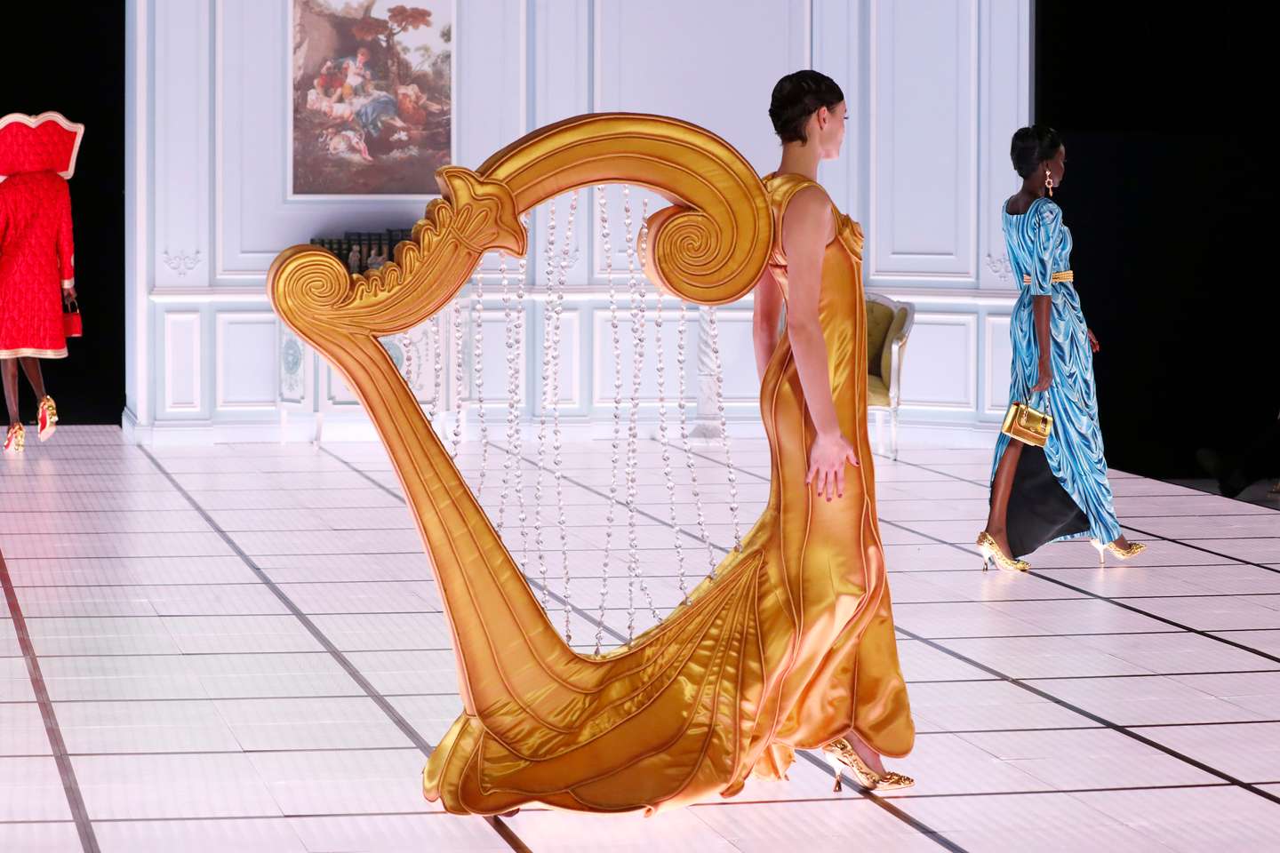 Moschino - Runway - Milan Fashion Week Fall/Winter 2022/2023