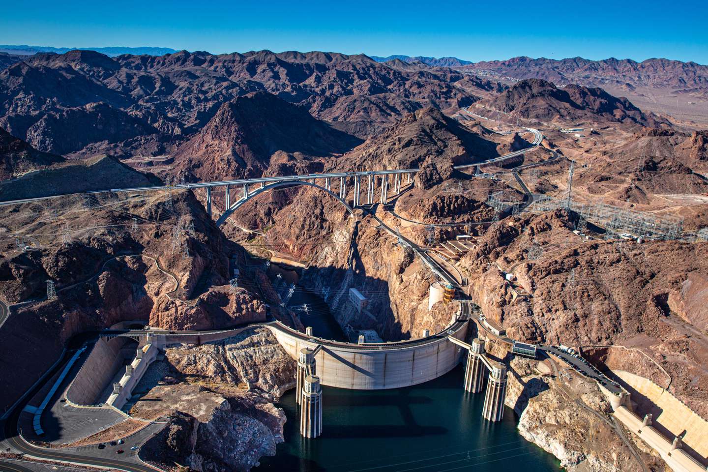 Exploring Hoover Dam &amp;amp; Lake Mead From The Air