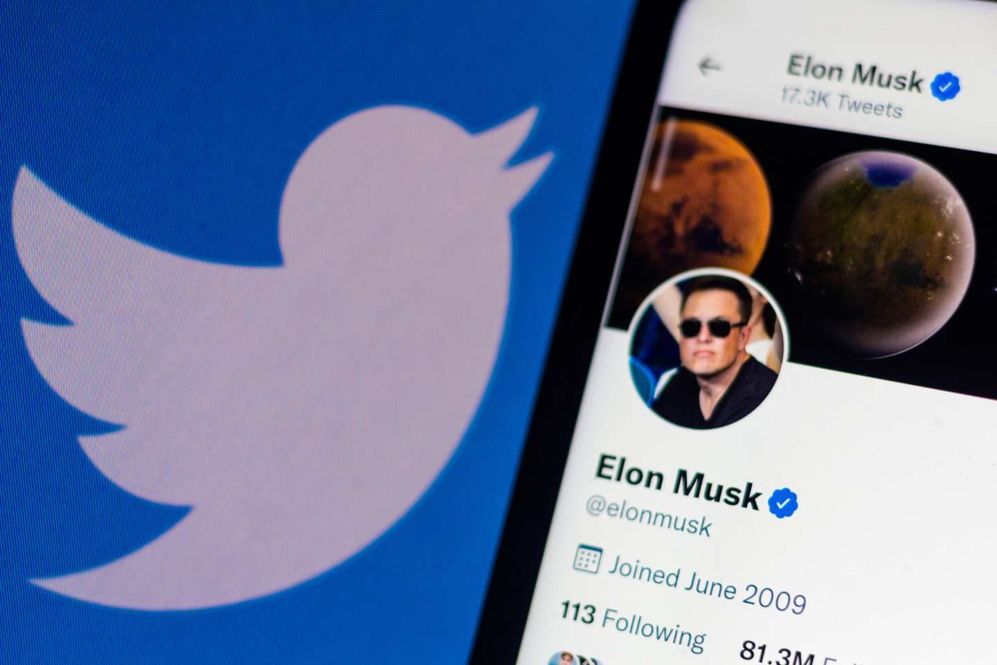 Ilustração de Elon Musk e o Twitter