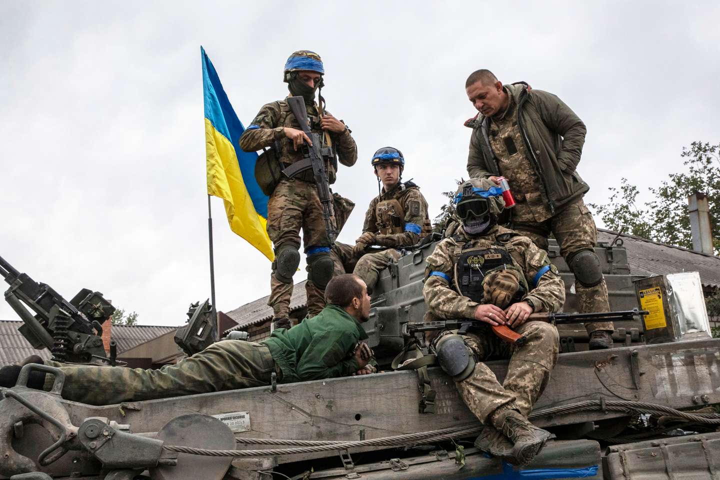 The Ukrainian Army Counter Offensive Makes Gains in the East