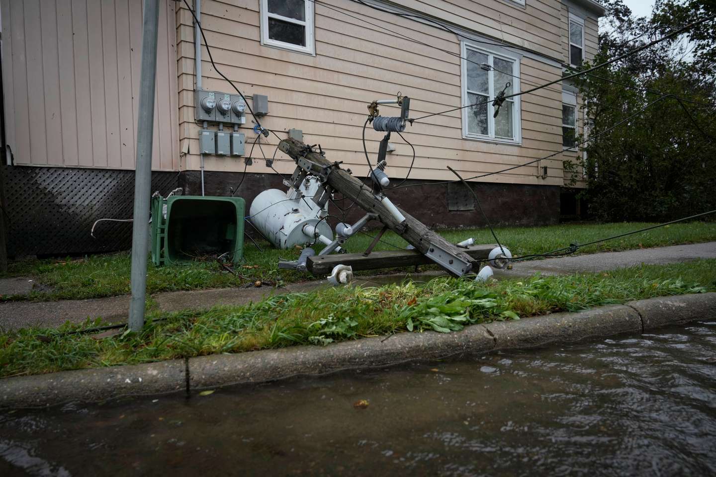 Post-Tropical Storm Fiona Slams Into Nova Scotia As One Of Canada's Largest Storms To Make Landfall
