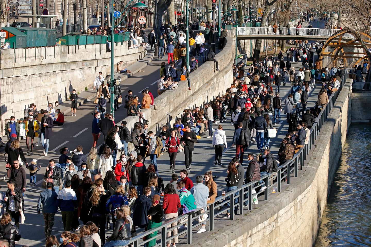 Paris Suggests 3-Week Lockdown To Curb Covid-19