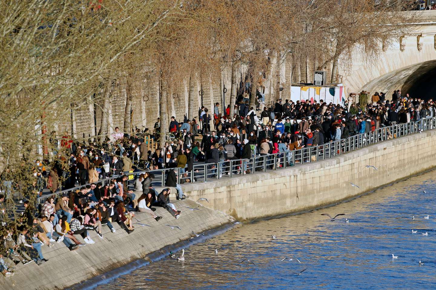 Paris Suggests 3-Week Lockdown To Curb Covid-19