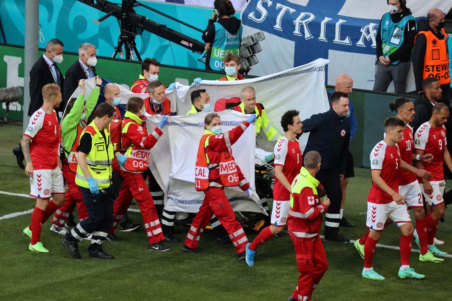 FBL-EURO-2020-2021-MATCH03-DEN-FIN