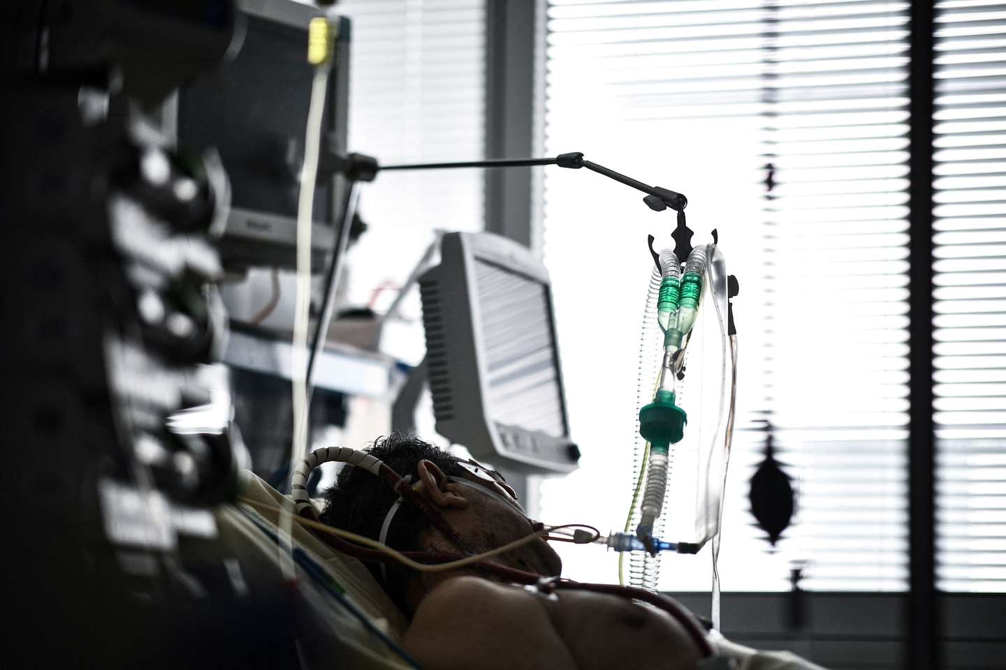 TOPSHOT-FRANCE-HEALTH-VIRUS-HOSPITAL