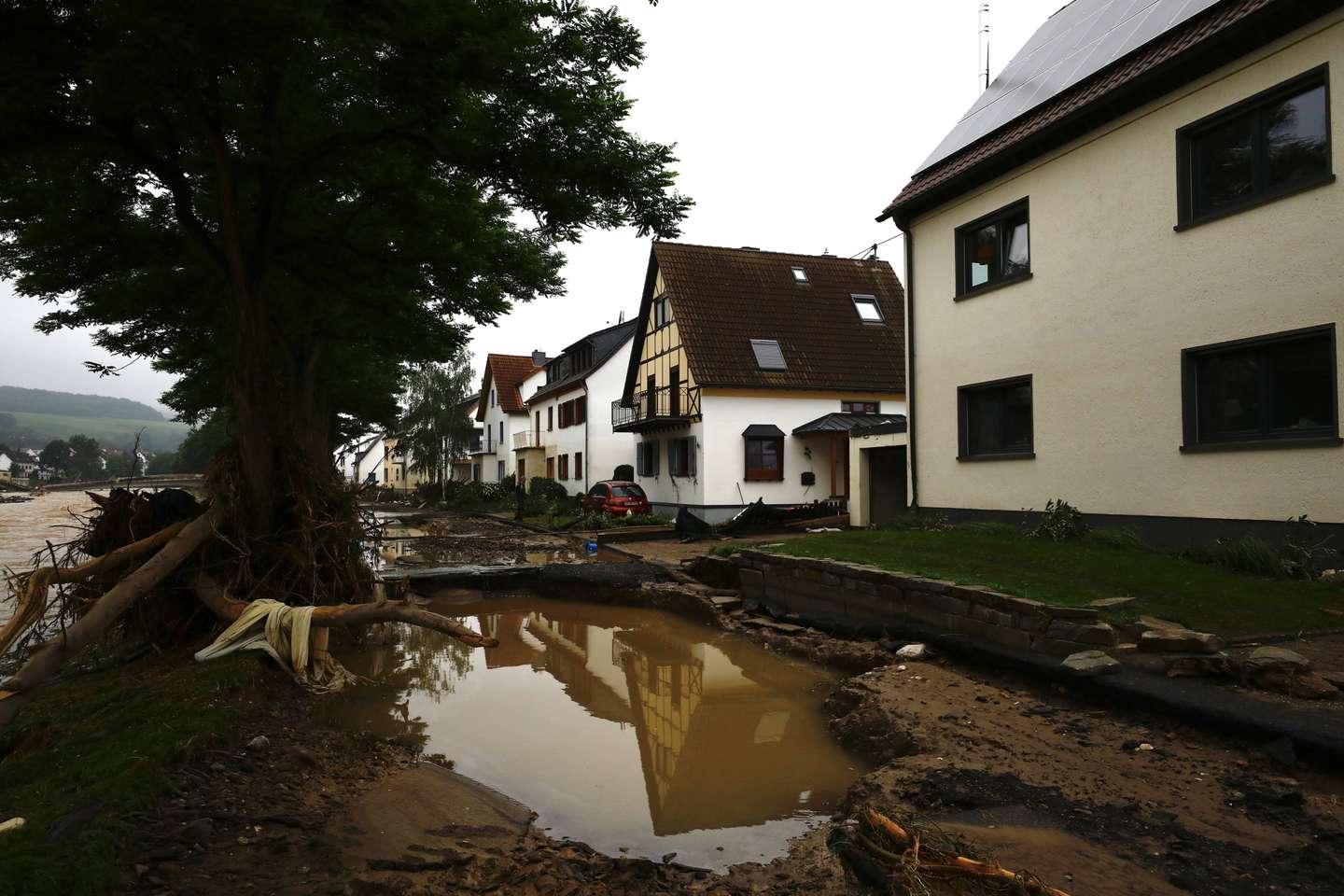 Death toll from floods in Germany rises to 81