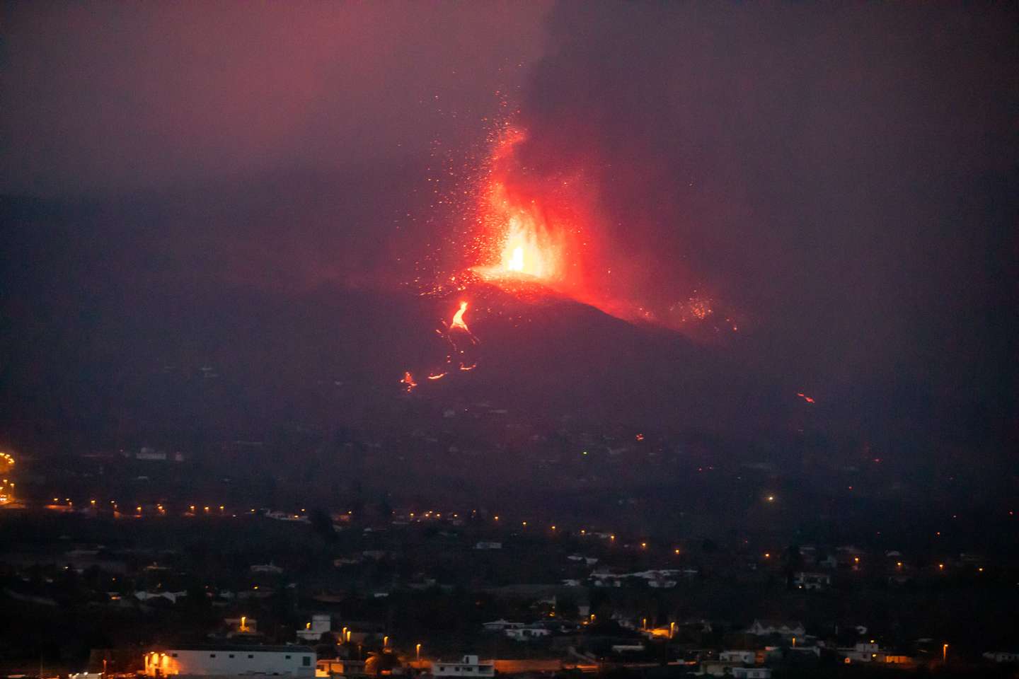 La Palma Volcano Continues To Erupt