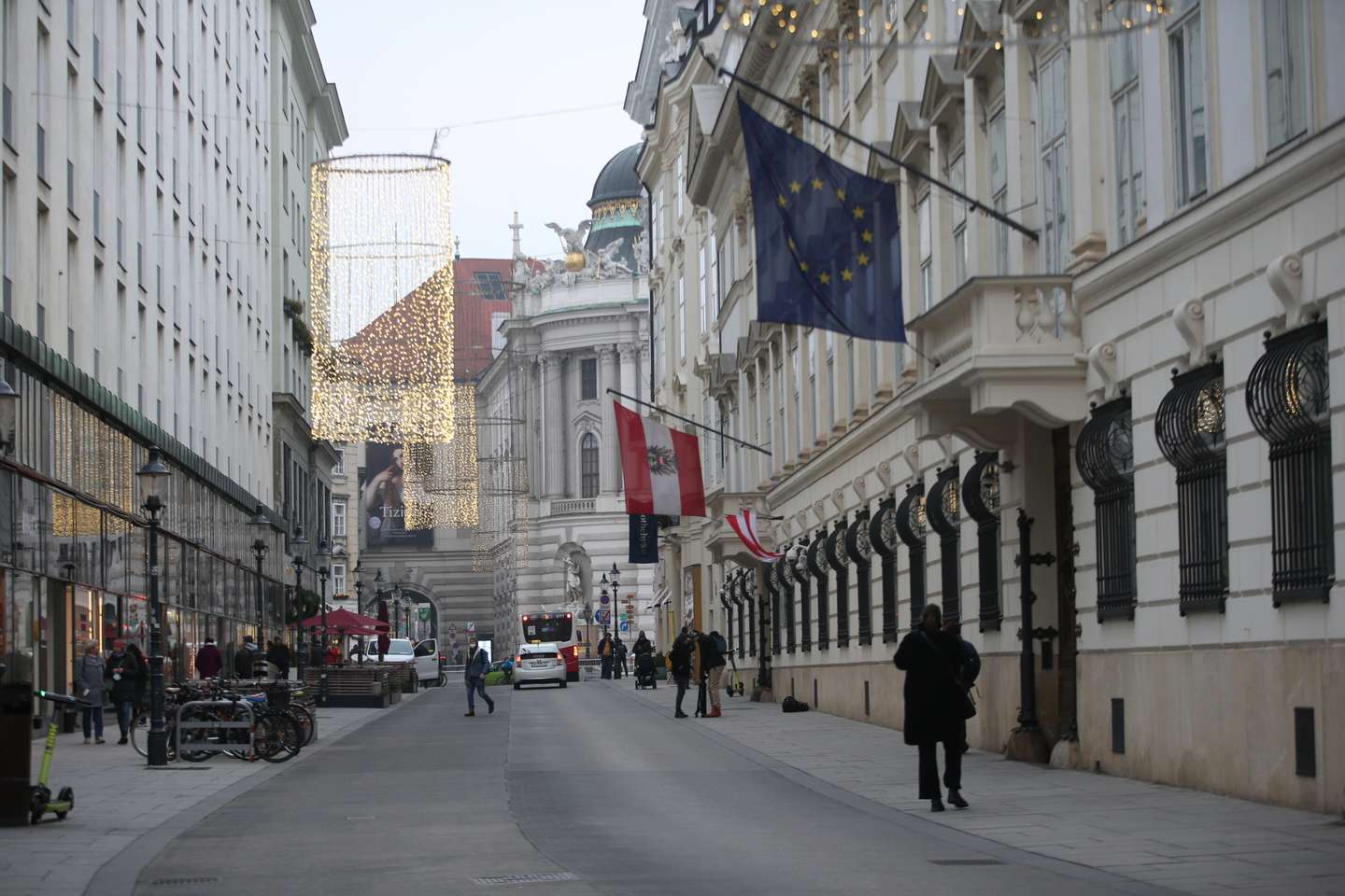 Austria impose curfew on those who are not fully vaccinated against coronavirus