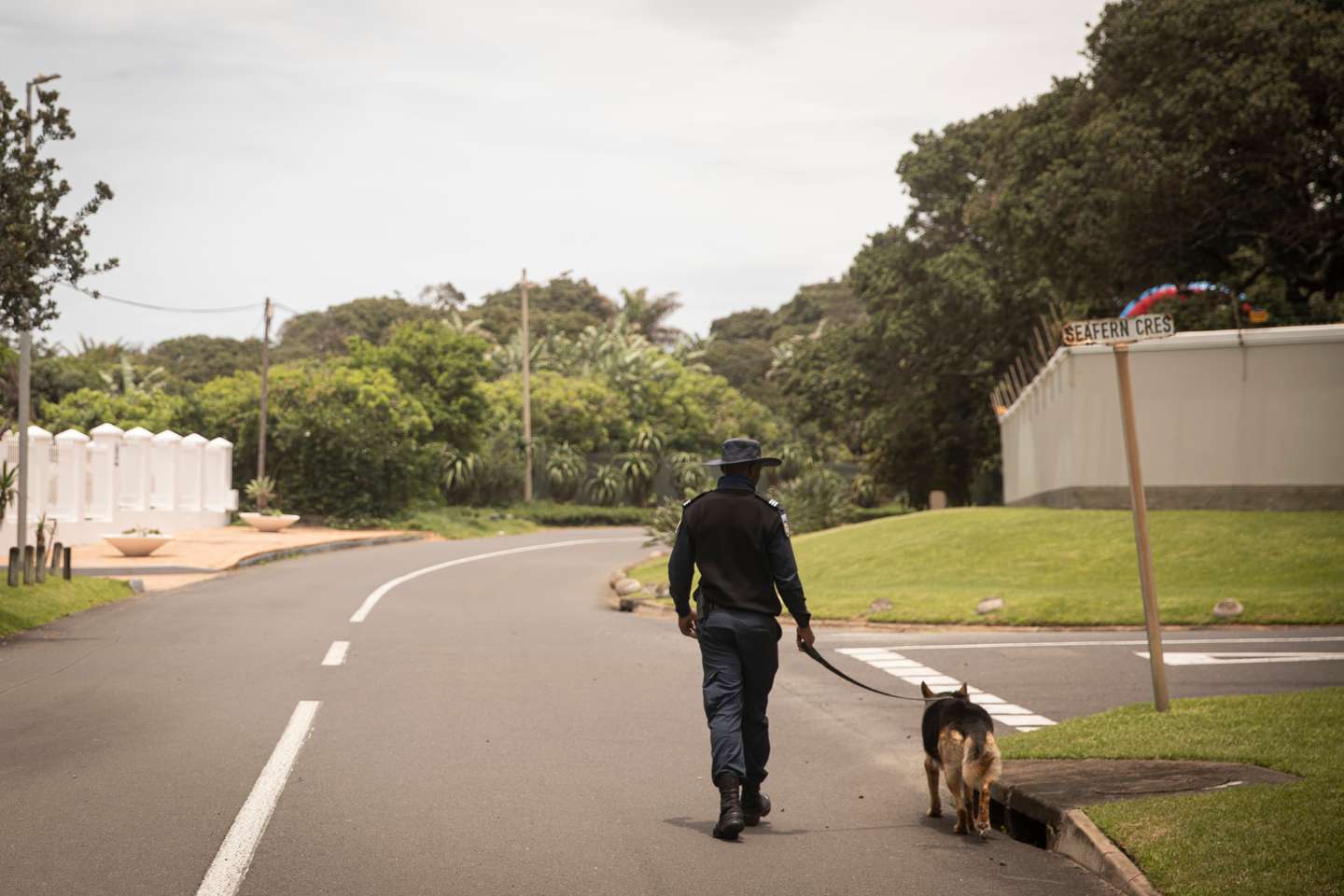 Reportagem sobre o bairro onde João Rendeiro viveu nos últimos dias antes de ser detido pelas autoridades sul-africanas. O ex-banqueiro João Rendeiro foi preso no dia 11 de dezembro, num hotel em Durban, na província sul-africana do KwaZulu-Natal, numa operação que resultou da cooperação entre as polícias portuguesa, angolana e sul-africana. Durban, África do Sul, 19 de dezembro de 2021. JOÃO PORFÍRIO/OBSERVADOR