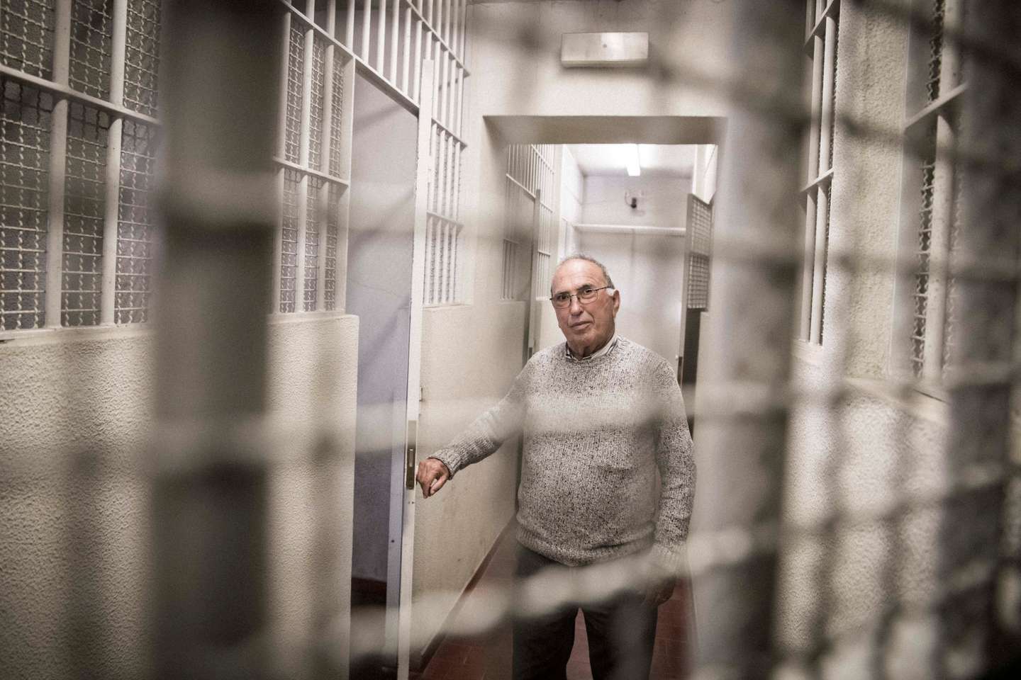 Entrevista a Francisco Amaro, no tribunal de Monsanto. Grande reportagem sobre as FP-25. Forças Populares 25 de Abril foram uma organização terrorista de extrema-esquerda que operou em Portugal entre 1980 e 1987. Parte significativa dos seus militantes procediam das antigas Brigadas Revolucionárias, organização portuguesa de extrema-esquerda criada no início dos anos 70 por dissidentes do PCP. JOÃO PORFÍRIO/OBSERVADOR