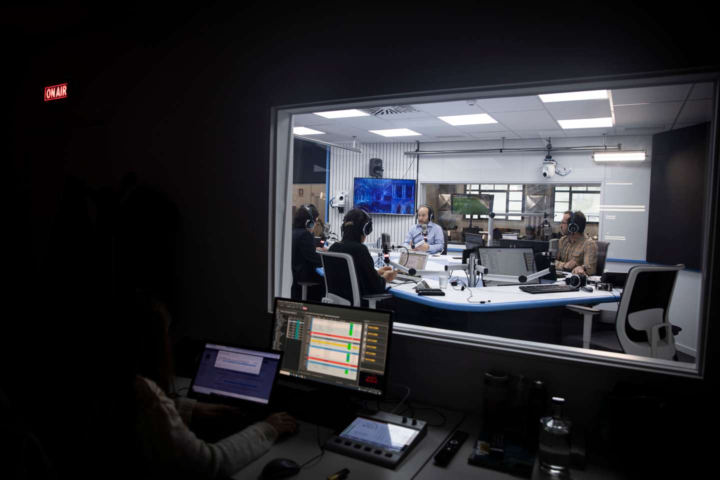 Entrevista a Rui Tavares, fundador do partido Livre, à Rádio Observador. Rui Tavares será o cabeça de lista do partido por Lisboa, Lisboa, 30 de dezembro de 2021. JOÃO PORFÍRIO/OBSERVADOR