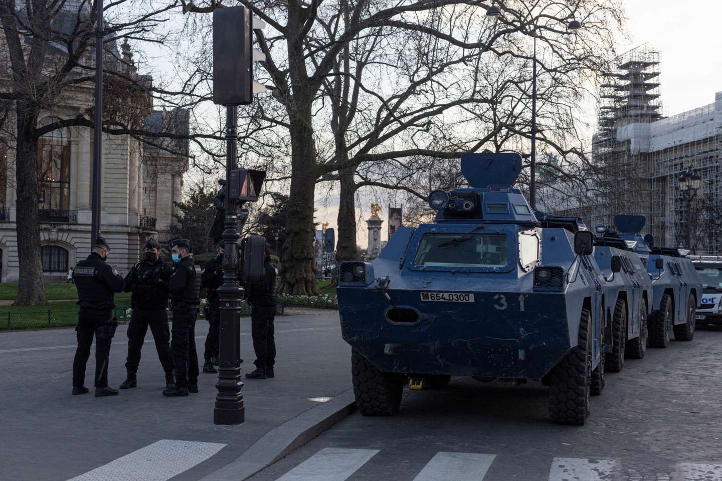 France's Motorists Inspired By Ottowa 'Freedom Convoy' Protest Defy Ban To Converge In Paris