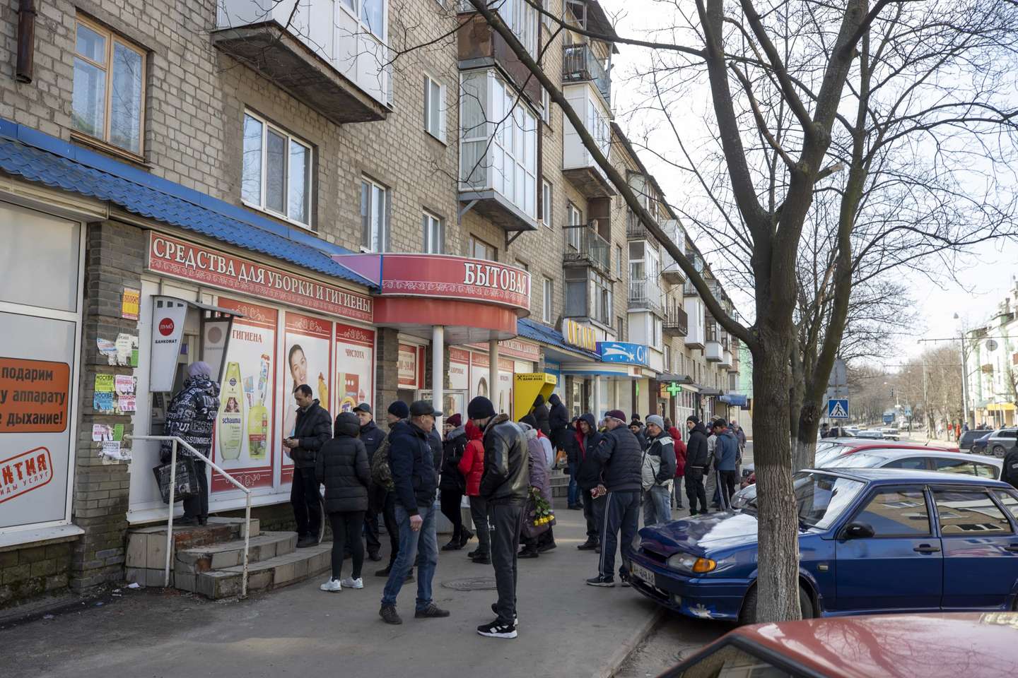 Residents in Ukraine's Donbas describe situation as 'terrifying'