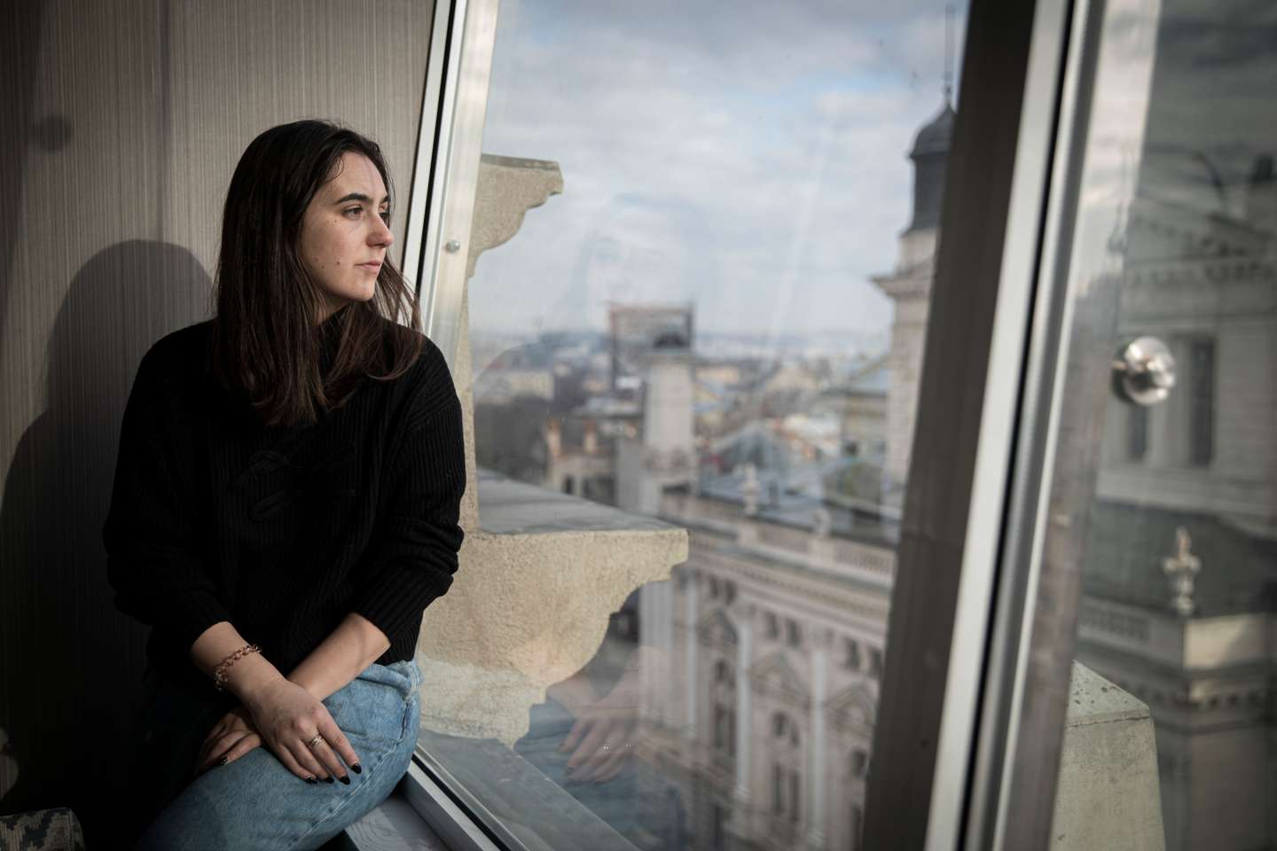 Entrevista a Iuliia Mendel em Lviv, na Ucrânia. A Rússia, a mando do seu presidente, Vladimir Putin, invadiu a Ucrânia no passado dia 24 de fevereiro de 2022. Lviv, Ucrânia, 26 de fevereiro de 2022. JOÃO PORFÍRIO/OBSERVADOR