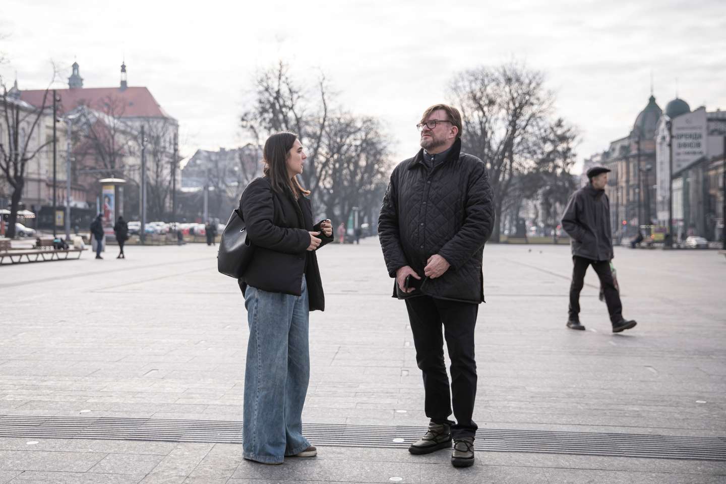 Entrevista a Iuliia Mendel e Yevgeny Kiselyov em Lviv, na Ucrânia. A Rússia, a mando do seu presidente, Vladimir Putin, invadiu a Ucrânia no passado dia 24 de fevereiro de 2022. Lviv, Ucrânia, 26 de fevereiro de 2022. JOÃO PORFÍRIO/OBSERVADOR