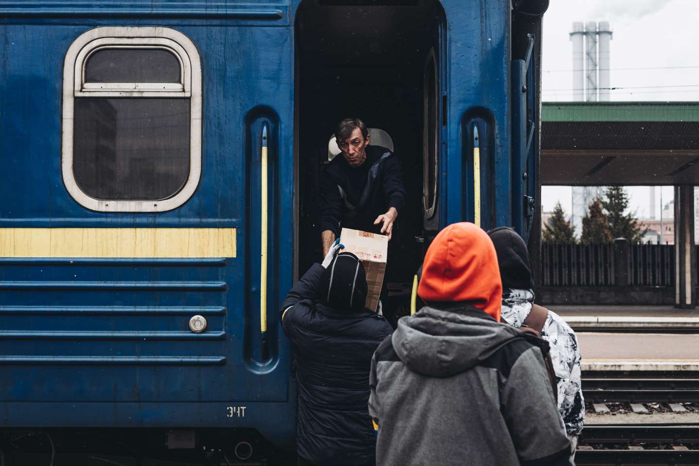 Ukrainian Civilians Prepare Supplies In Kiev