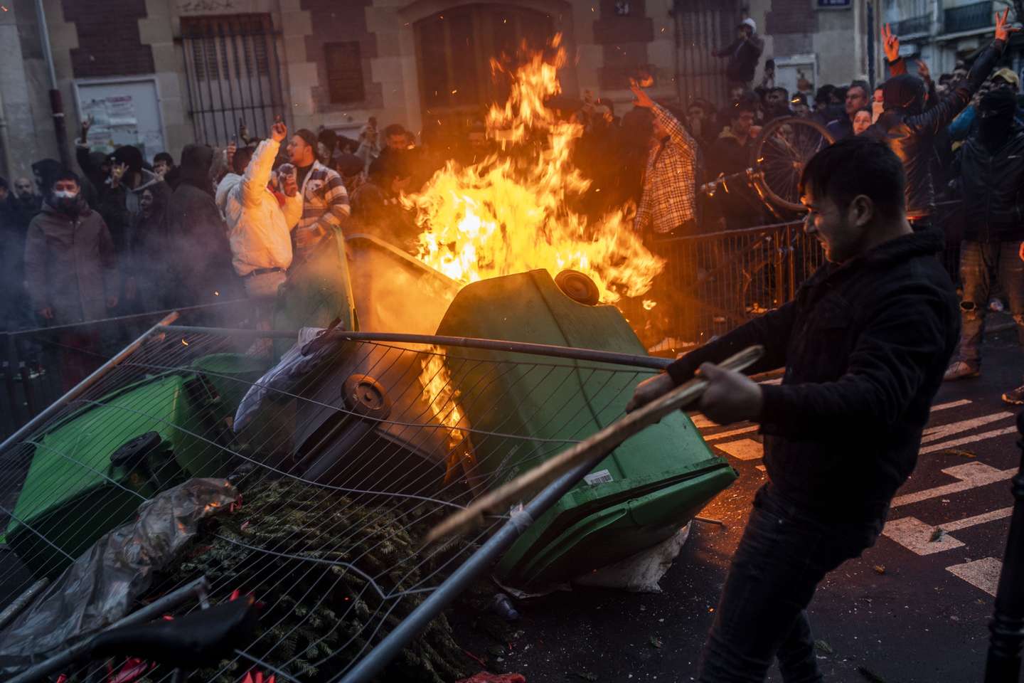 Violent clashes in Paris with supporters of PKK