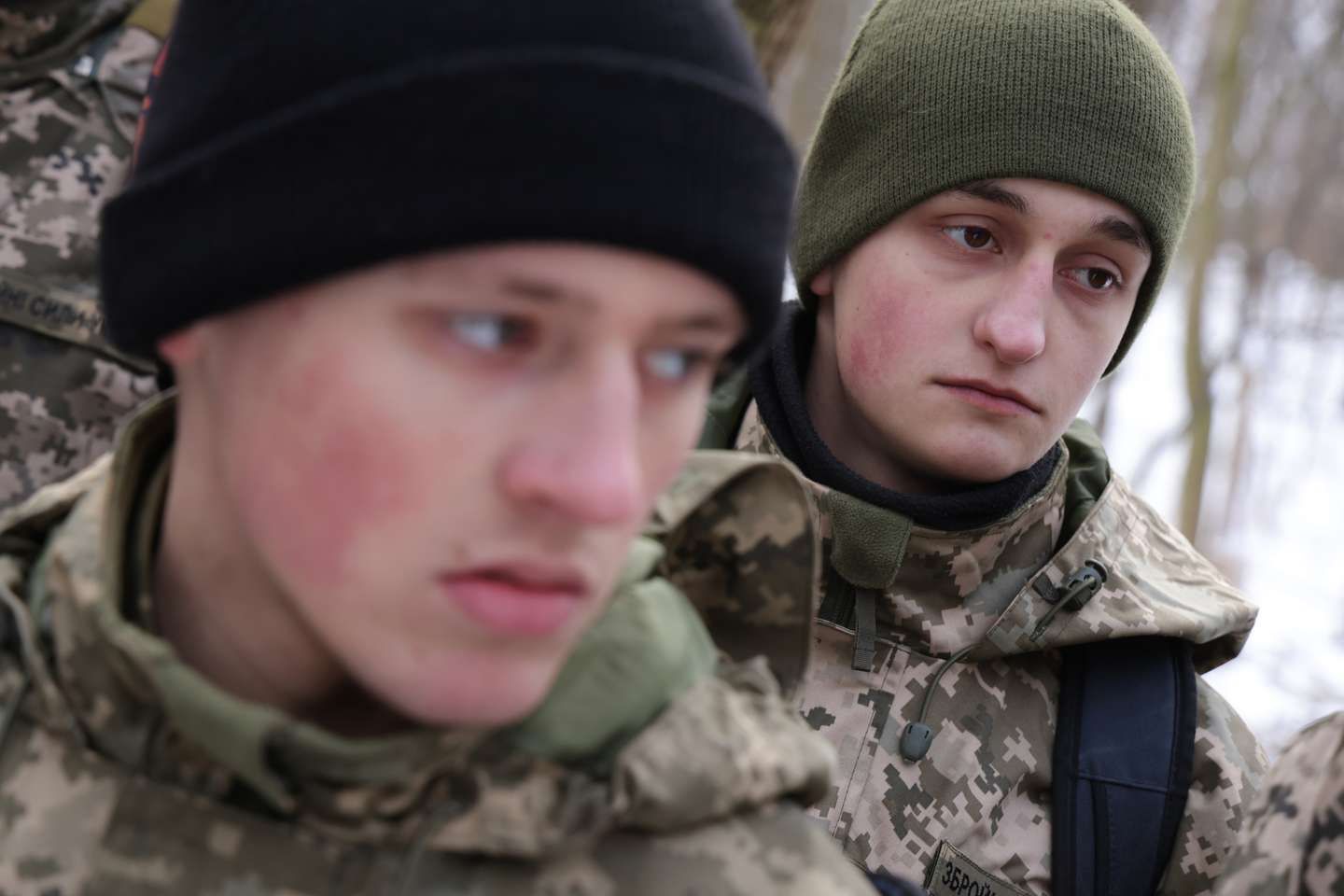 Civis ucranianos realizam treinos militares voluntários nos arredores de Kiev, na preparação de um corpo paramilitar que irá apoiar o exército ucraniano em caso de invasão por parte da Rússia