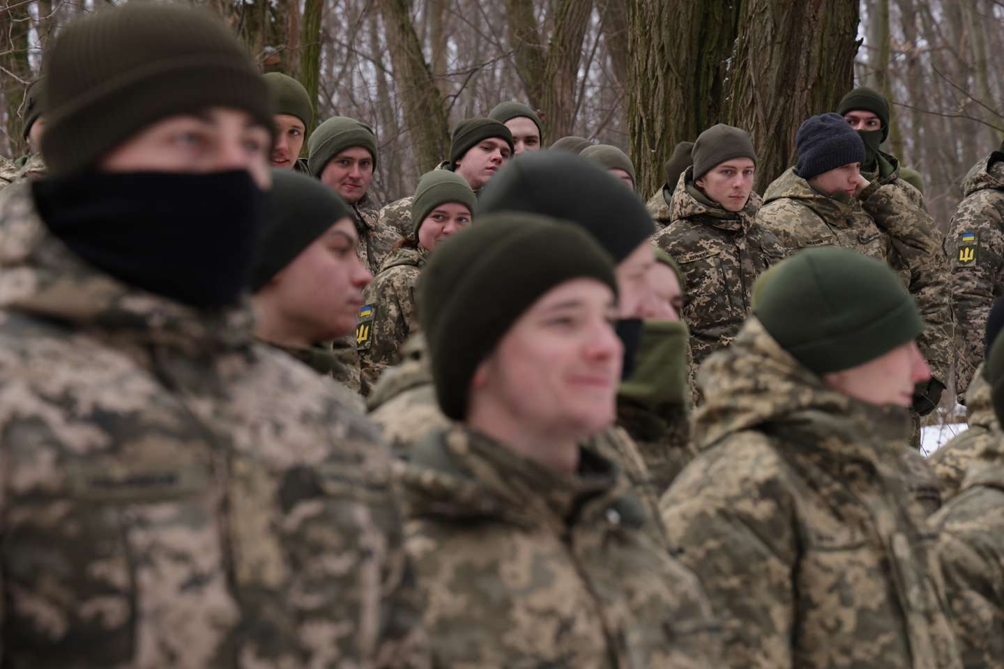 Civis ucranianos realizam treinos militares voluntários nos arredores de Kiev, na preparação de um corpo paramilitar que irá apoiar o exército ucraniano em caso de invasão por parte da Rússia