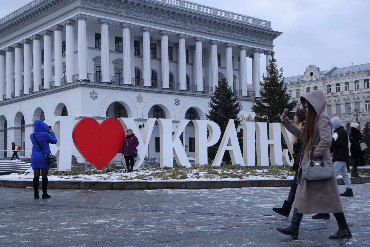 Everyday Life In Kyiv As Foreign Powers Negotiate Over Ukraine's Fate