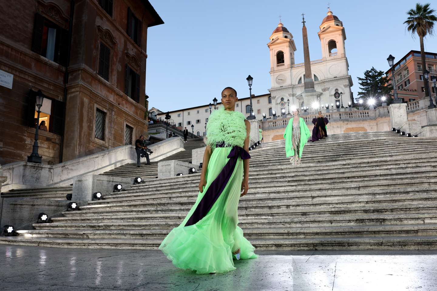 Valentino Haute Couture Fall/Winter 22/23 - Runway