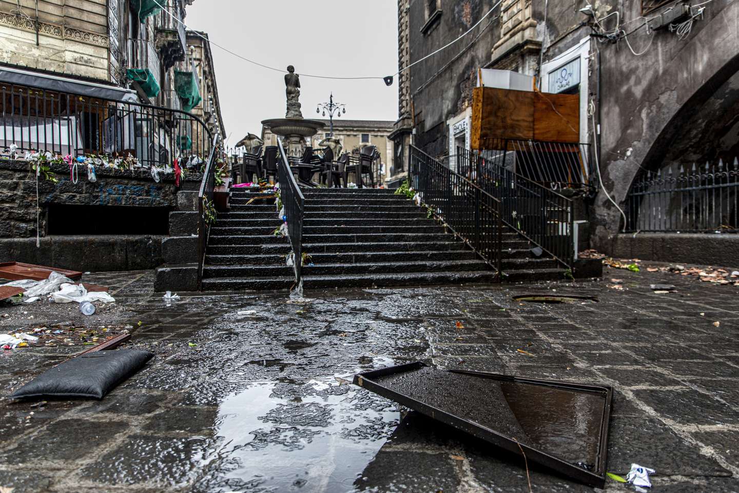 Inundações causadas por tempestade rara em Catania, Itália