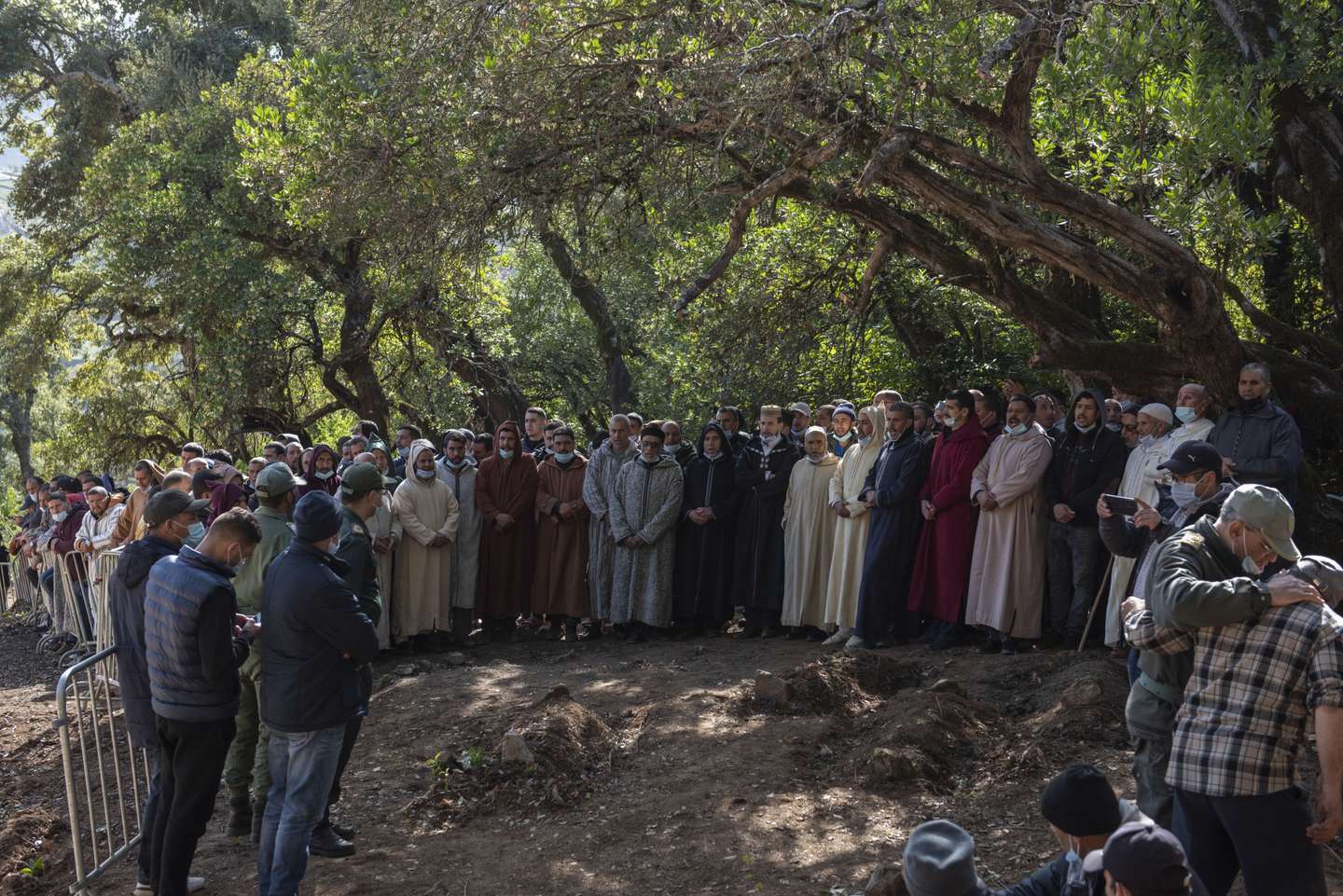 Realizou-se esta segunda-feira o funeral de Rayan, o rapaz de cinco anos que morreu este sábado depois de passar quatro dias preso num poço em Marrocos