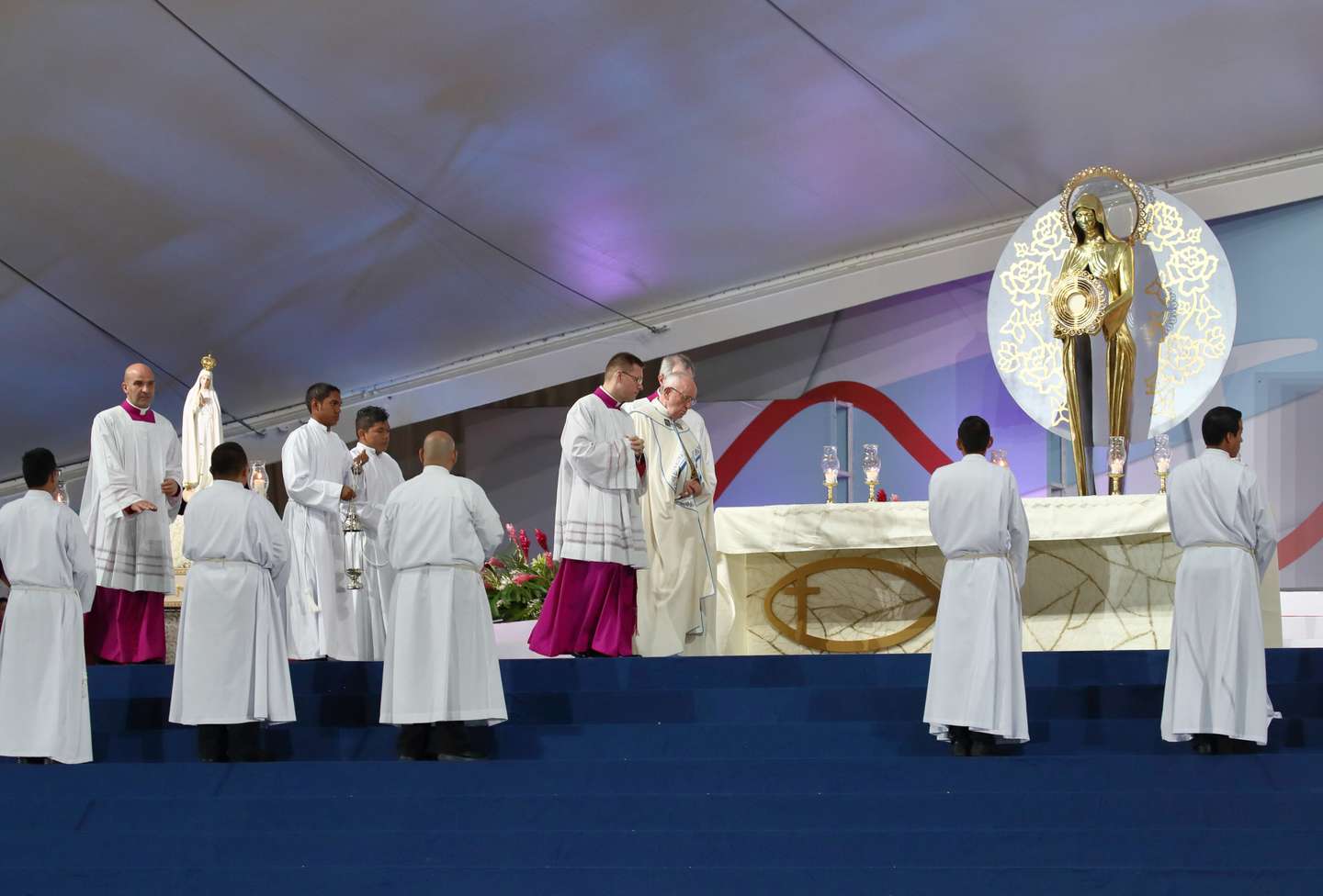 Vigil with young people at Panama