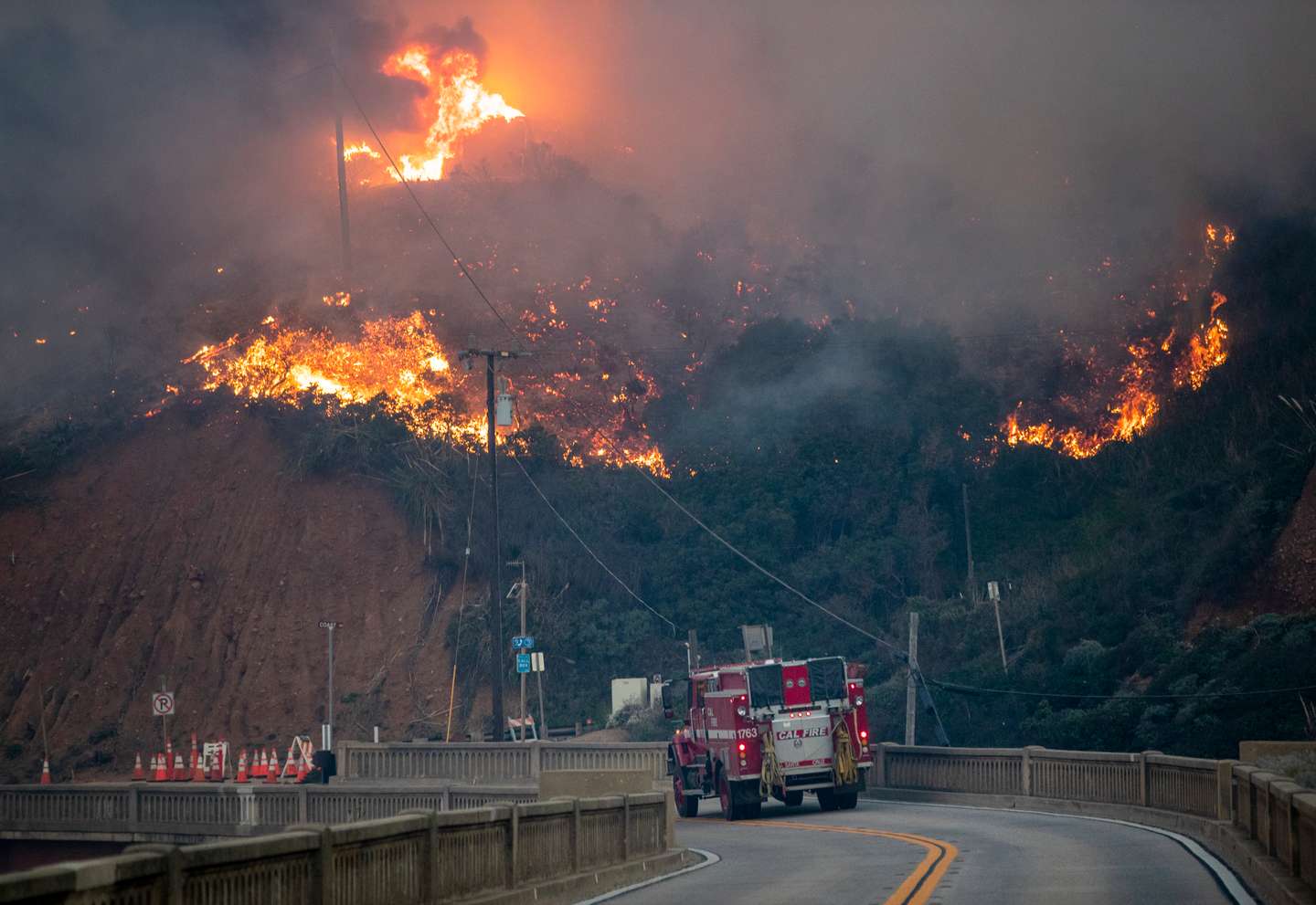 Colorado fire breaks out in Big Sur