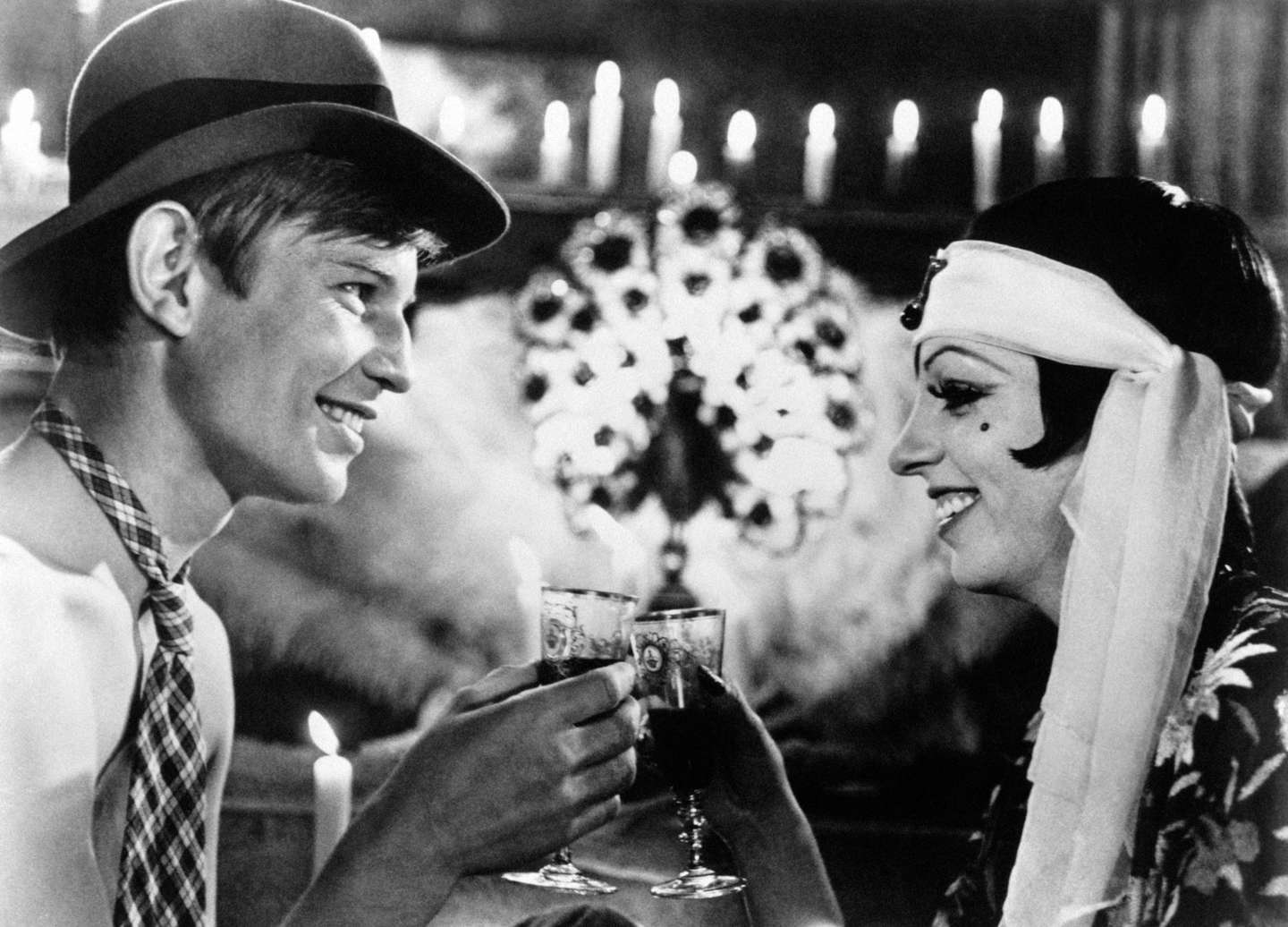 Michael York and Liza Minnelli in Cabaret