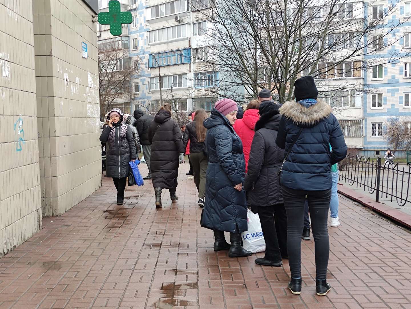 Queues in Ukrainian capital