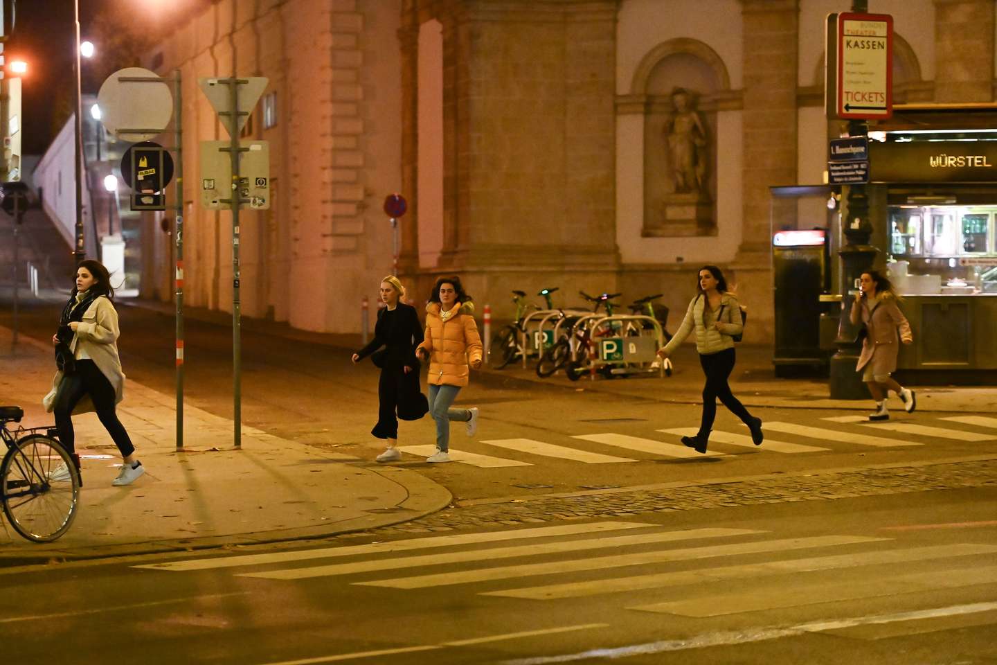 AUSTRIA-SHOOTING-RELIGION-JUDAISM