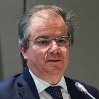 O administrador do Banco de Portugal, Hélder Rosalino, durante a sessão de apresentação do serviço SPIN, em Lisboa, 21 de junho de 2024. O SPIN vai permitir utilizar o número de telemóvel ou o número de identificação de pessoa coletiva do destinatário, em vez do IBAN, para iniciar transferências a crédito e transferências imediatas, facilitando a realização destas operações. ANTÓNIO COTRIM/LUSA