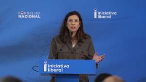 A presidente da Iniciativa Liberal - IL, Mariana Leitão, durante a intervenção na abertura da reunião do Conselho Nacional do partido para analisar os resultados eleitorais das autárquicas e debater sobre as políticas de integração e cidadania, em Coimbra, 9 de novembro de 2025. PAULO NOVAIS/LUSA