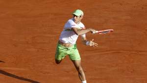 epa12023121 Nuno Borges of Portugal in action during his third round match against Stefanos Tsitsipas of Greece at the ATP Monte Carlo Masters tennis tournament in Roquebrune Cap Martin, France, 10 April 2025.  EPA/SEBASTIEN NOGIER