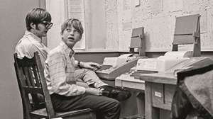 Paul Allen e Bill Gates no teleimpressor, na Lakeside School