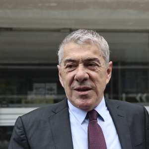 Former Prime Minister José Socrates, the main defendant in Operation Marques, arrives at the Lisbon Central Criminal Court on Campus de Justiça, where a panel of judges presided over by Susana Seca will try Socrates and 20 other defendants, including individuals and companies, for 117 crimes, in Lisbon, Portugal, 09 July 2025. Former Portuguese prime minister José Socrates and the other 20 official suspects in Operation Marques are to stand trial on Thursday at the Campus de Justiça in Lisbon, more than a decade after the case accusing the former PM of corruption came to light.  ANTONIO COTRIM/LUSA