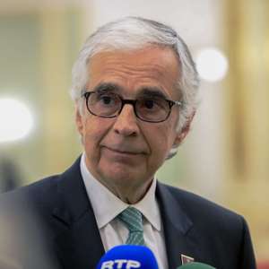 O presidente da Assembleia da República portuguesa, José Pedro Aguiar-Branco, fala aos jornalistas durante o encerramanto da 15.ª sessão intercalar da Assembleia Parlamentar da Comunidade dos Países de Língua Portuguesa (AP-CPLP), Luanda, Angola, 24 de julho de 2026. A ordem de trabalhos, que se estendem até sexta-feira, inclui reuniões das comissões especializadas, da Rede de Mulheres Parlamentares e dos presidentes dos grupos nacionais, além da apreciação de propostas destinadas a reforçar a fiscalização parlamentar, a boa governação e o desenvolvimento sustentável. AMPE ROGÉRIO/LUSA