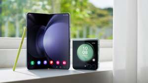 O Samsung Galaxy Z Fold 5 à esquerda e o Flip 5 à direita