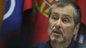Mário Nogueira, secretário-geral da Federação Nacional de Professores (FENPROF), fala aos jornalistas durante uma conferência de imprensa para fazer uma avaliação do ano letivo que terminou e divulgar as expetativas em relação ao próximo, Lisboa, 26 de julho de 2022. ANTÓNIO COTRIM/LUSA