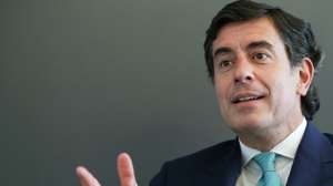 O diretor-geral da Associação Portuguesa de Empresas de Distribuição (APED), Gonçalo Lobo Xavier, fala durante uma entrevista à agência Lusa, na sede da APED, em Lisboa, 07 de abril de 2021. O diretor-geral da Associação Portuguesa de Empresas de Distribuição (APED) defendeu, em entrevista á Lusa, a venda dos autotestes covid-19 nos supermercados e hipermercados, salientando que o setor quer estar "na parte da solução". (ACOMPANHA TEXTO DA LUSA DO DIA MANUEL DE ALMEIDA