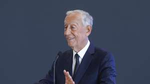 O Presidente da República, Marcelo Rebelo de Sousa, intervém durante a cerimónia de assinatura da declaração conjunta de Intenções entre o Grupo Volkswagen e o Governo com vista à produção do ID. EVERY1, nas instalações da Volkswagen Autoeuropa, em Palmela, Setúbal, 19 de agosto de 2025. ANTÓNIO PEDRO SANTOS/LUSA